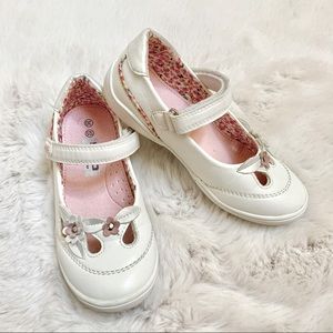 New BKO by Beeko Little Girls Size 12.5 Mary Janes